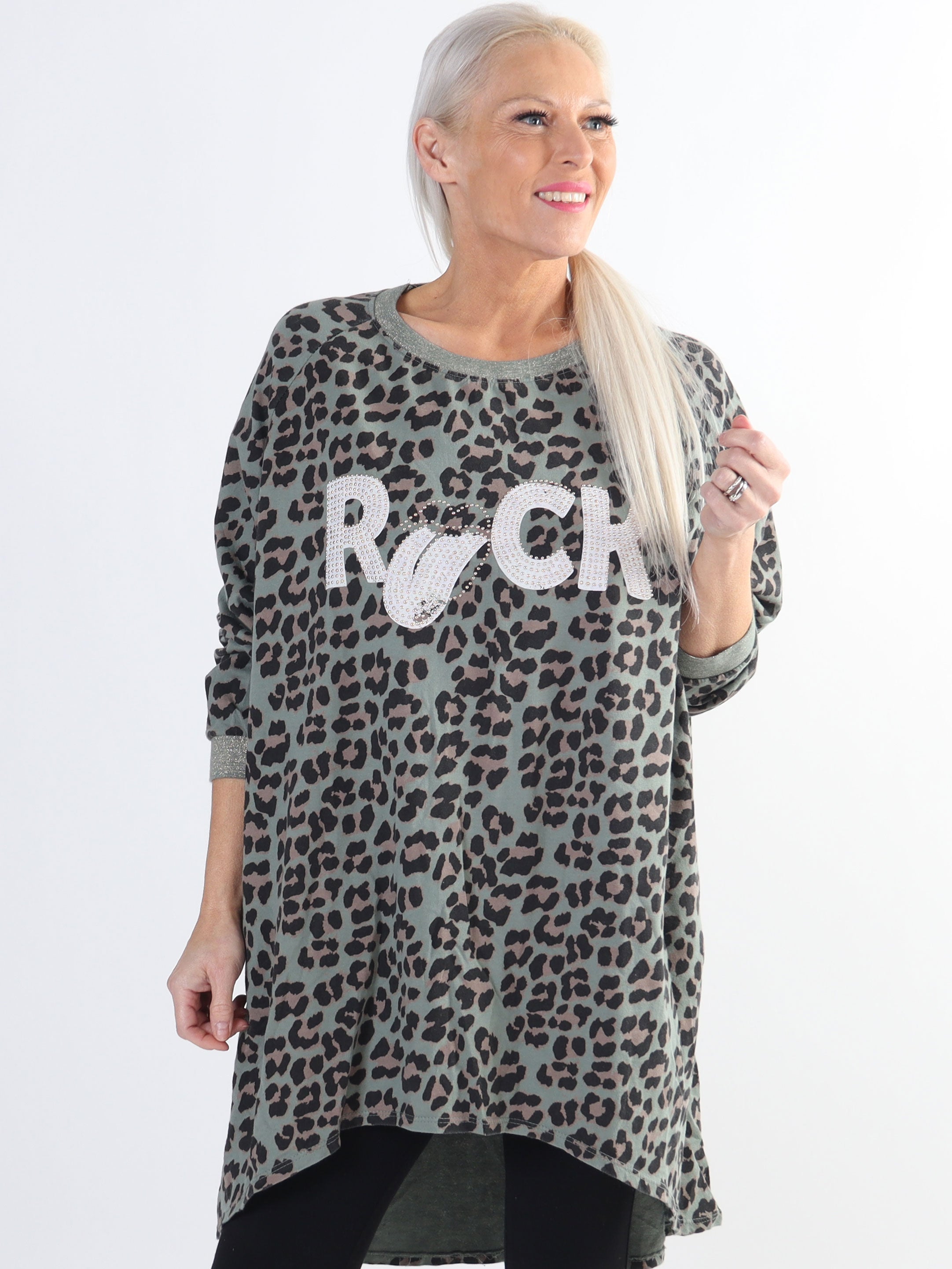 Jennifer - Plus size bluse i bomuld i leopardprint med rock stående